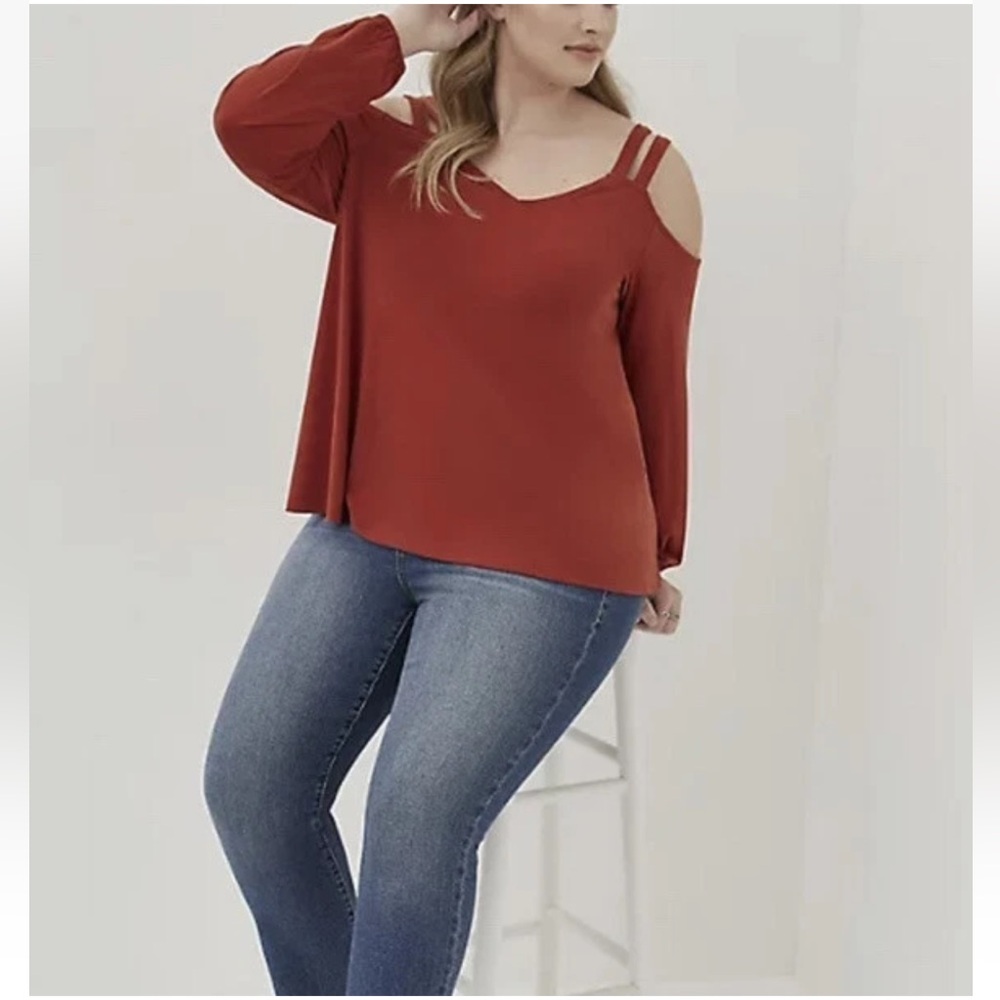 Torrid | Cold Shoulder Strappy Top, size 0